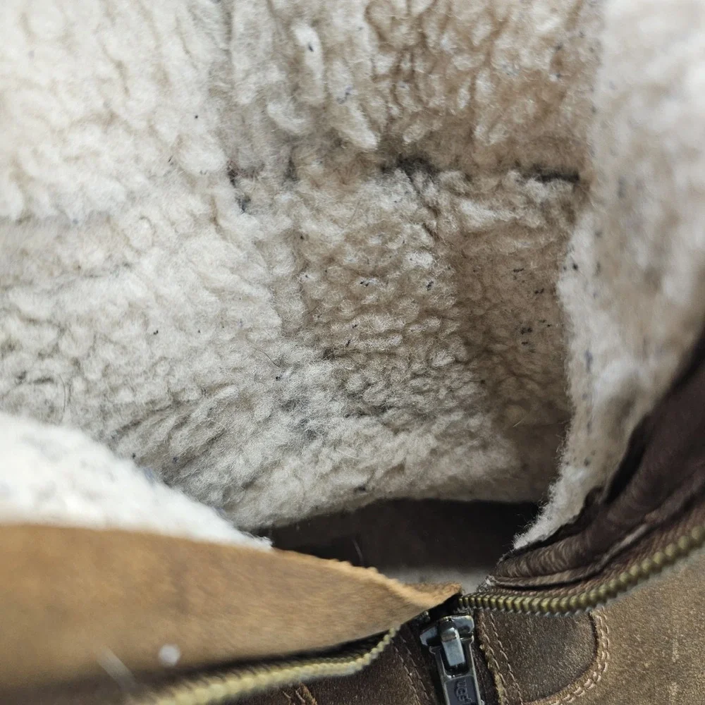 UGG Boots Women's 6.5 Blayre II Brown Leather Shearling Cuff Buckle Side